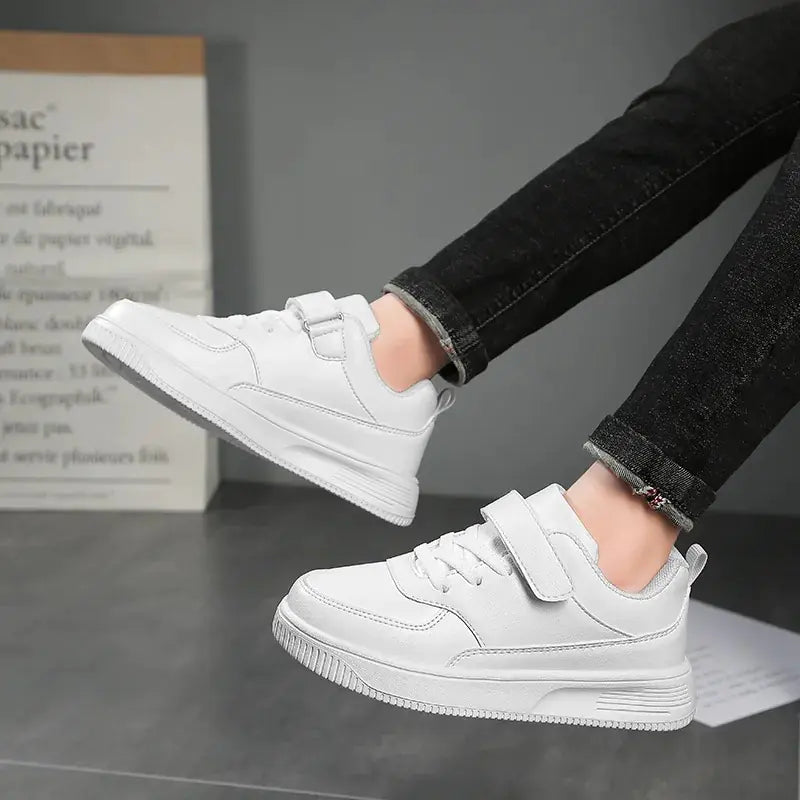 Girls' Soft Sole Light Skate Shoes for Kids